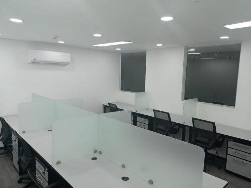 Bodegas y Oficinas MIC CC. Duran - Guayaquil (10 fotos)