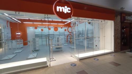 Tienda MIC - CC. El Recreo - Quito (14 fotos)