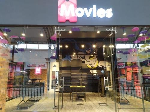 Tienda MOVIES - CC. Quicentro Sur - Quito (4 fotos)